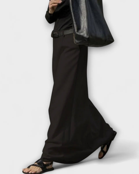 חצאית אמה בגזרת H-Linien בעיצוב מינימליסטי