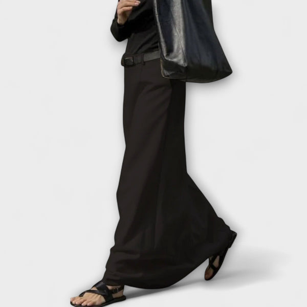 חצאית אמה בגזרת H-Linien בעיצוב מינימליסטי