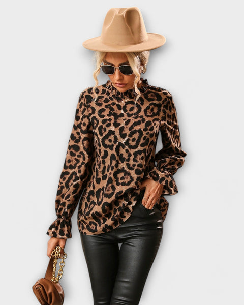חולצת ליאופارد עם צווארון מקופל - אלגנטיות פראית