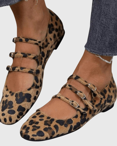 הילה - בובה בהדפס חיות