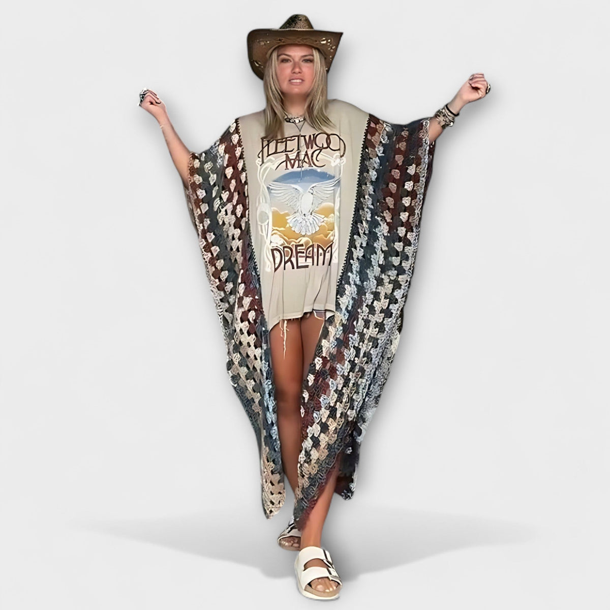 חולצת טי עם עיצוב שרוולים ייחודי