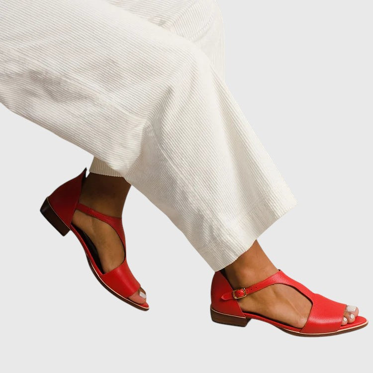 אלבינה - סנדלים אלגנטיים פתוחים עם רצועה למראה מעודן