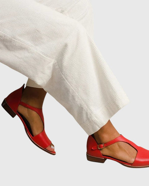 אלבינה - סנדלים אלגנטיים פתוחים עם רצועה למראה מעודן