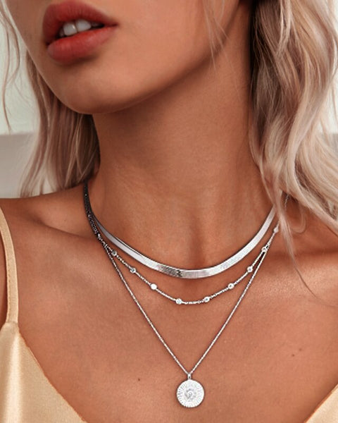 צמידים אלגנטיים בשלושה צבעים