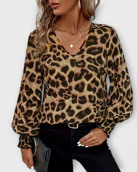 חולצת נמר אלגנטית עם קו V