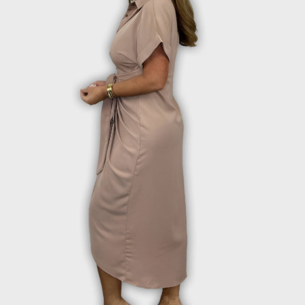 שמלת קתרין אלגנטית עם קו מותן מקופל