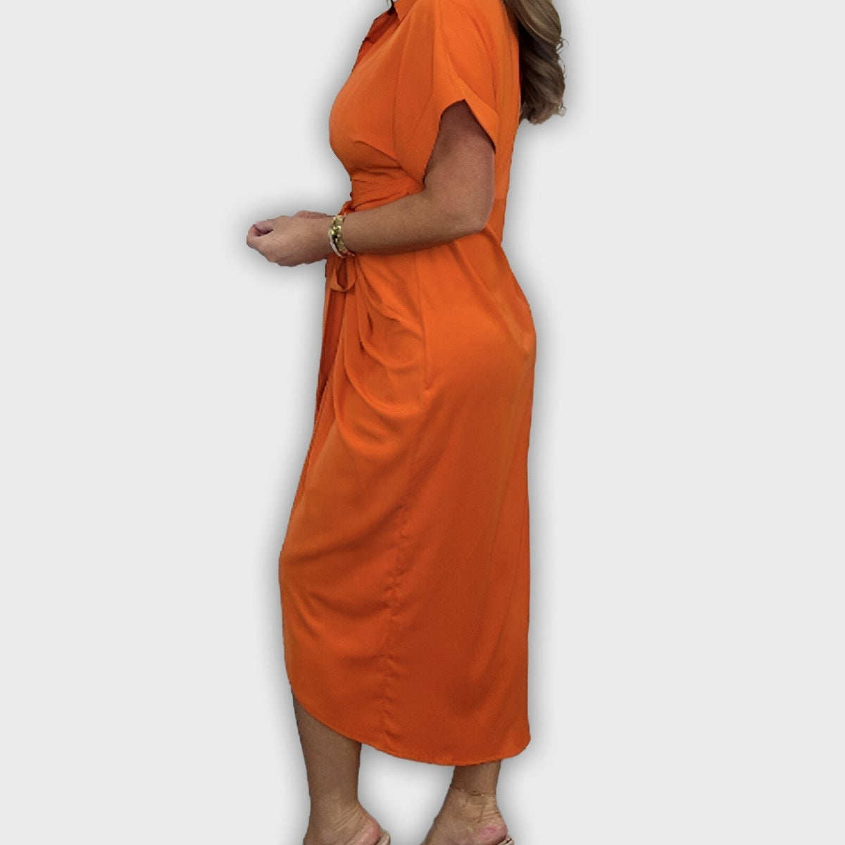 שמלת קתרין אלגנטית עם קו מותן מקופל