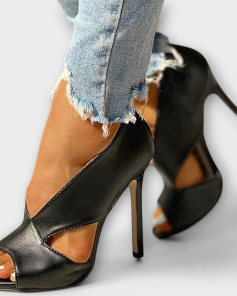 סנדלי אורטו טרנדי עם עקב אלגנטי