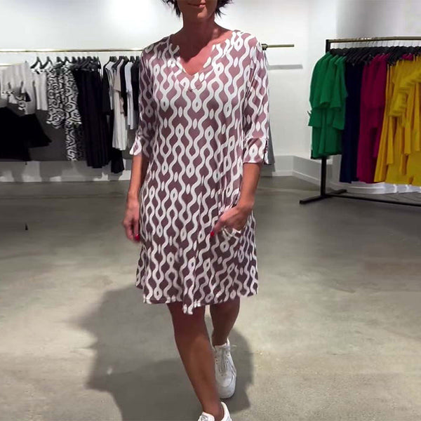 Jacqueline - שמלה מודפסת באורך מידי עם צווארון גבוה