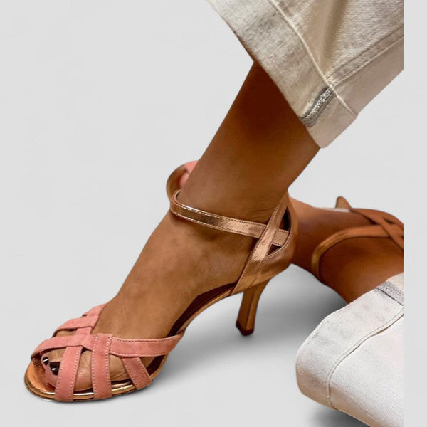 קליסטה™ | נעלי עקב נמוכות עם חוד פתוח