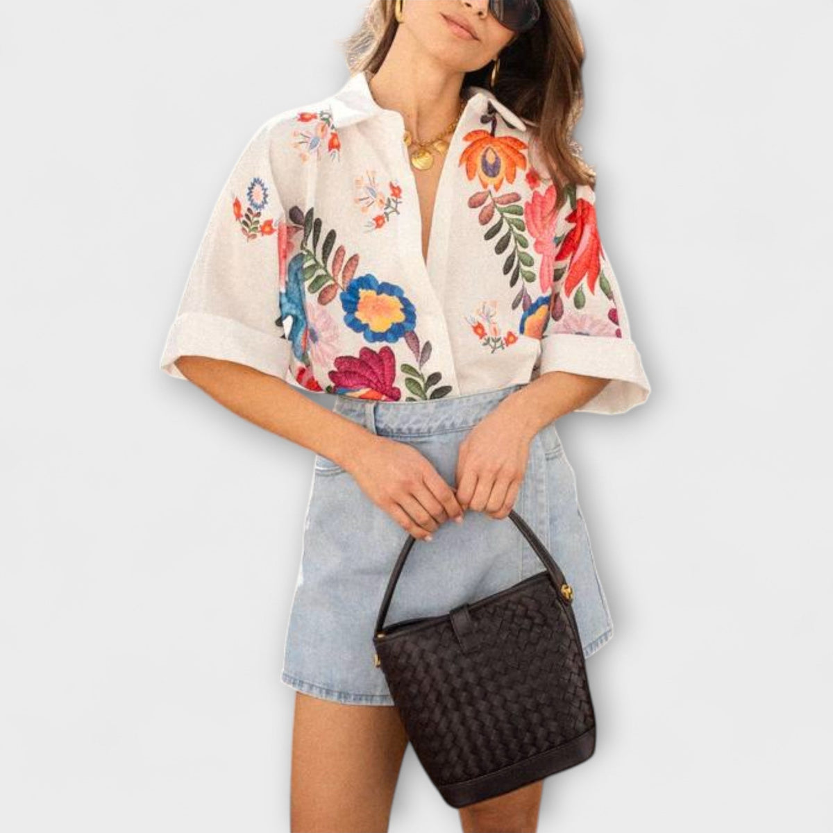 חולצת קרלה קצרה בוהמיינית בדוגמת פרחים