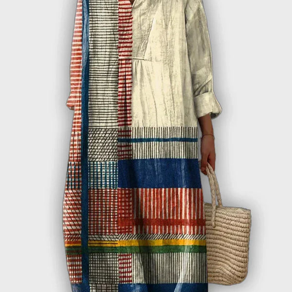 שמלת גיאומטרית עם סילואט זורם