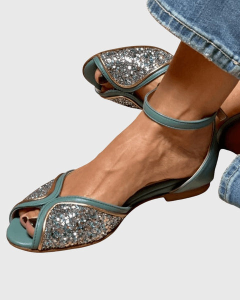 שיר - סנדלים שטוחים מבריקים