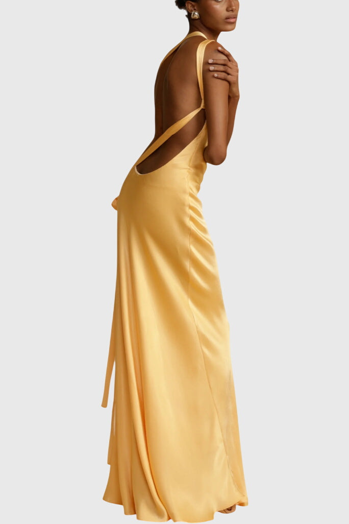 שמלות מקסי עם רצועות אלכסוניות וגב חשוף