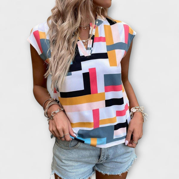 חולצת קלואי קצרת שרוולים אלגנטית