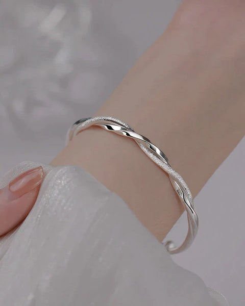 צמיד כסף מודרני ואלגנטי