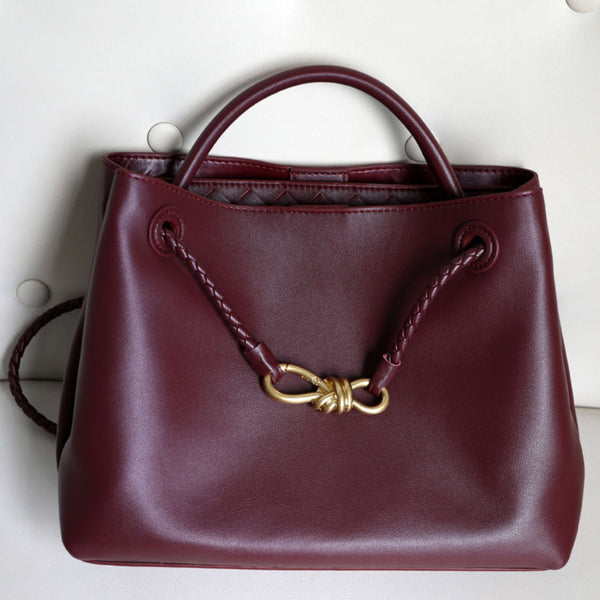 עמיליה | תיק רב-תכליתי מעוצב