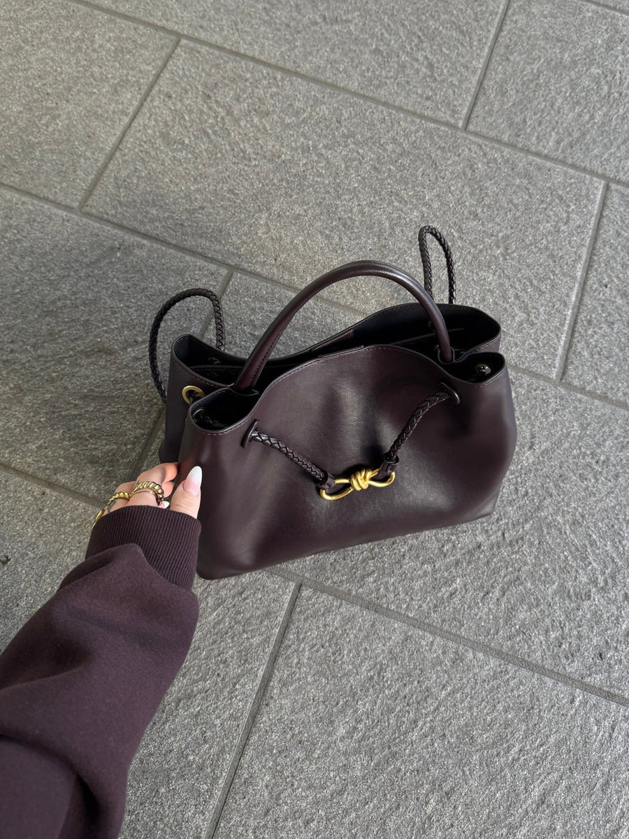 עמיליה | תיק רב-תכליתי מעוצב