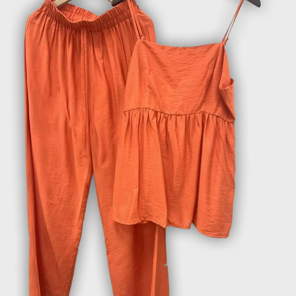 סט קיץ דו-חלקי עם טופ ומכנסיים רחבים - מראה אלגנטי ונינוח