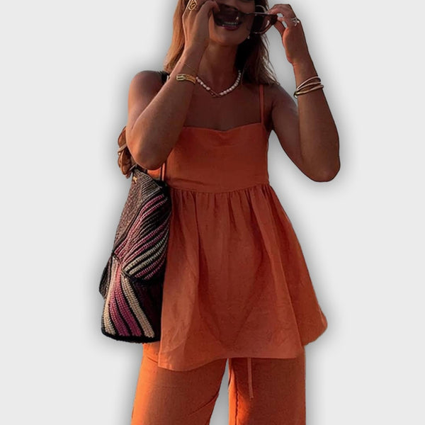 סט קיץ דו-חלקי עם טופ ומכנסיים רחבים - מראה אלגנטי ונינוח