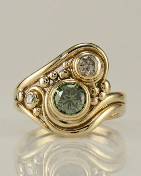 טבעת אנטיק יוקרתית בעיצוב ייחודי