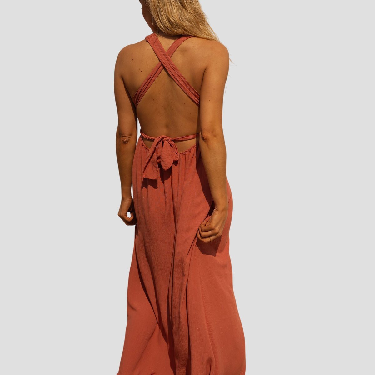 נלה™ | השמלה המולטי-פונקציונלית