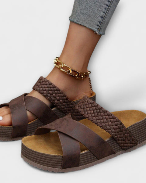 סנדלים אורטופדיים אלגנטיים לנשים - נוחות ועיצוב מודרני