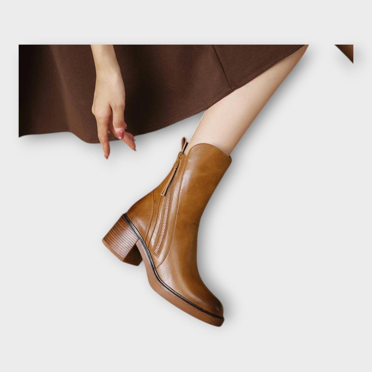 אילנה - מגפיים עם קו אלגנטי ופרטי רוכסן