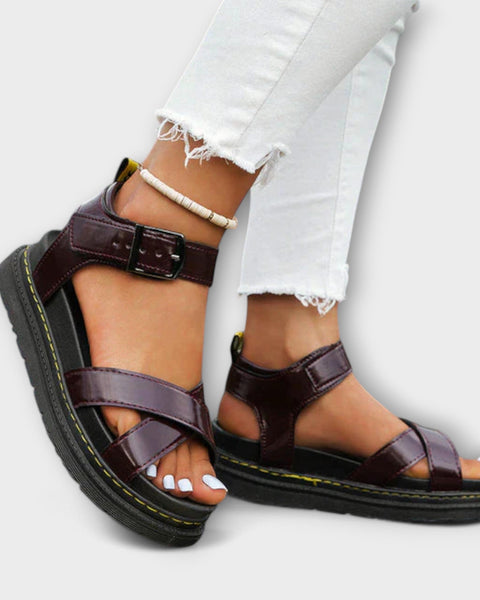 סנדלי ספורט אורטופדיים לנוחות ותמיכה