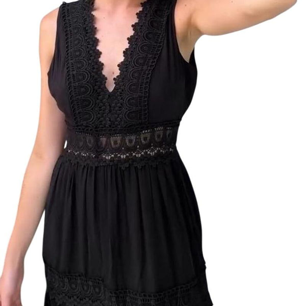 קלרה – שמלת מקסי אלגנטית מתחרה עם צווארון וי