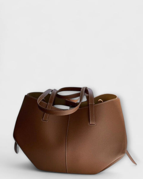 תיק טוט עור וינטג' של לורה – מראה יוקרתי ופונקציונליות מושלמת