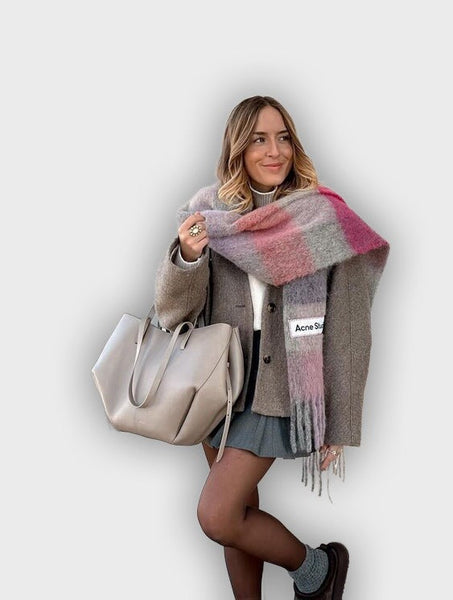 תיק נשיאה מעוצב עם קפלים בצדדים