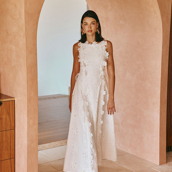 Loreina - שמלת מקסי עם עיטור פרחים רקום