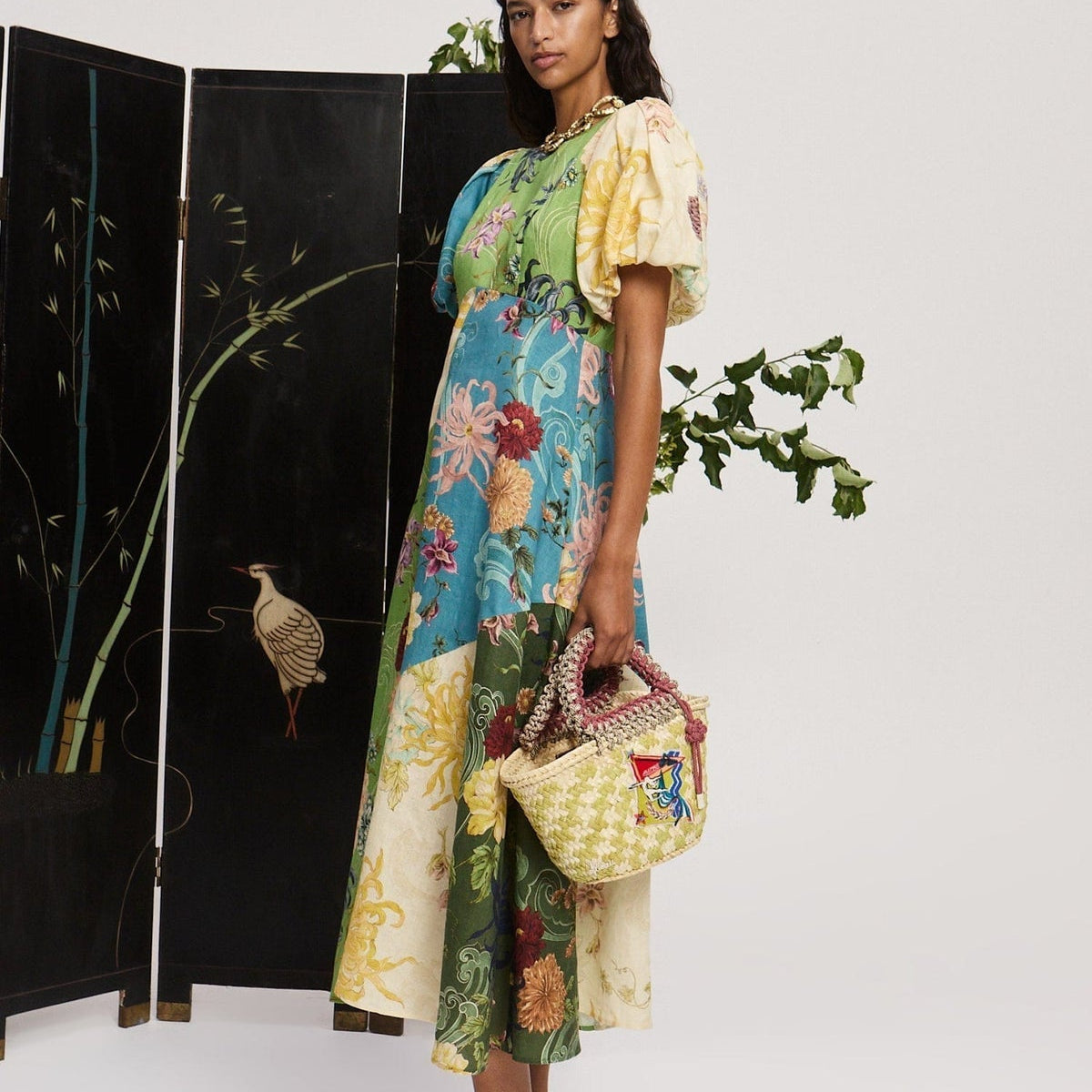 Maileen - מלת מידי עם שרוולים קצרים של