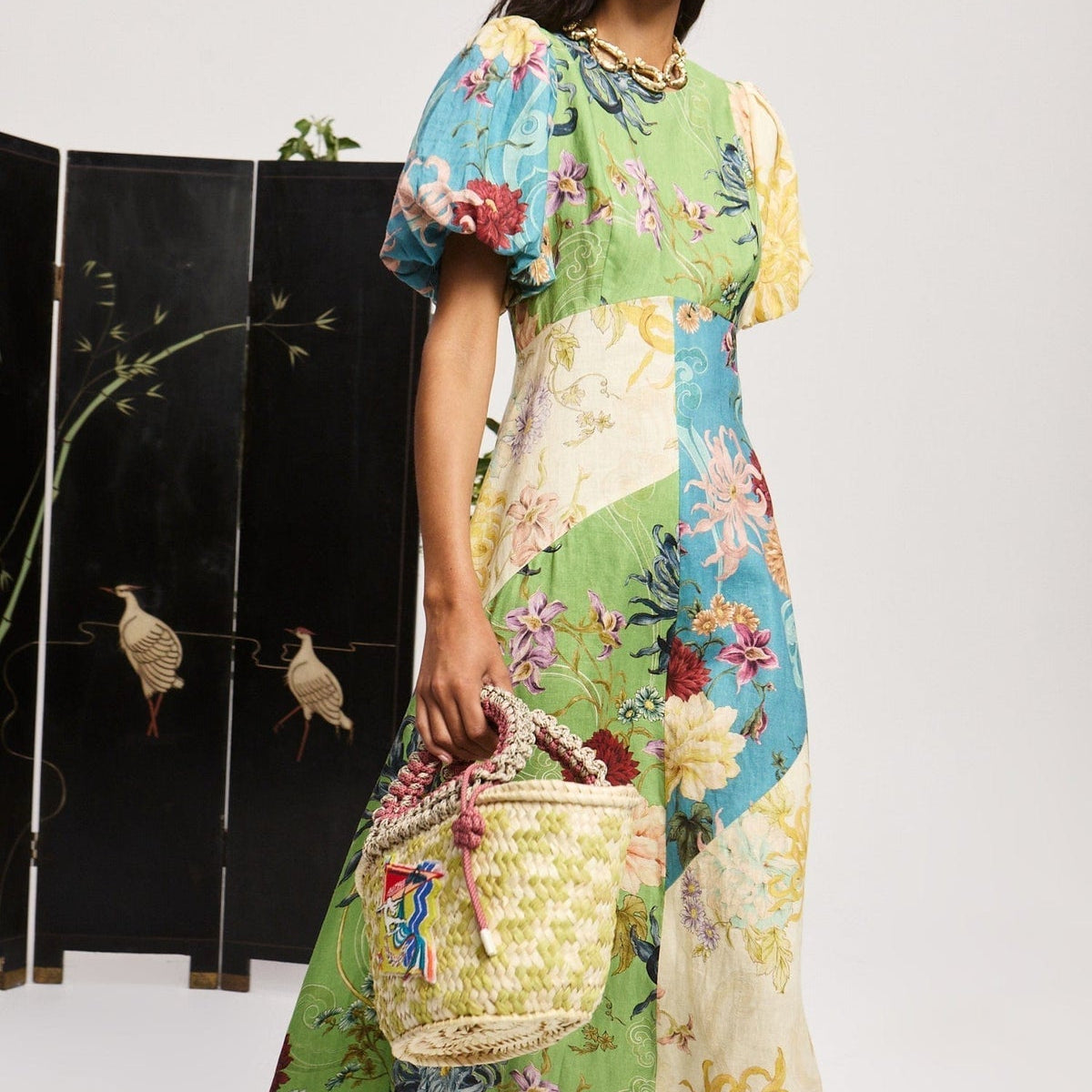 Maileen - מלת מידי עם שרוולים קצרים של