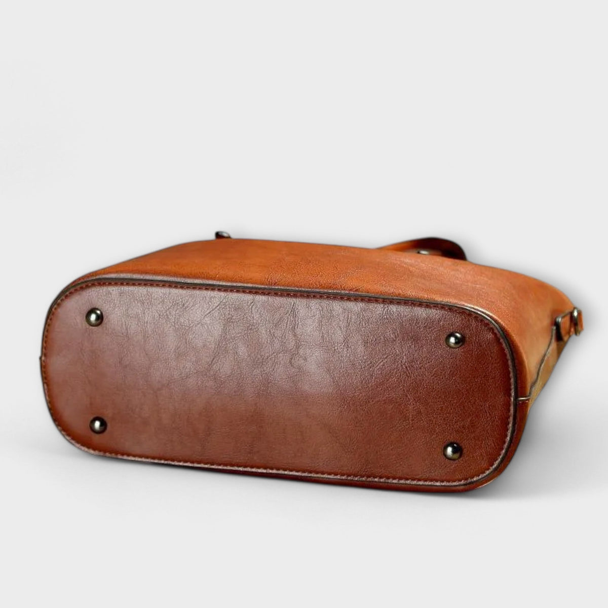 תיק צד לורה בעיצוב וינטג' - סגנון ופונקציונליות