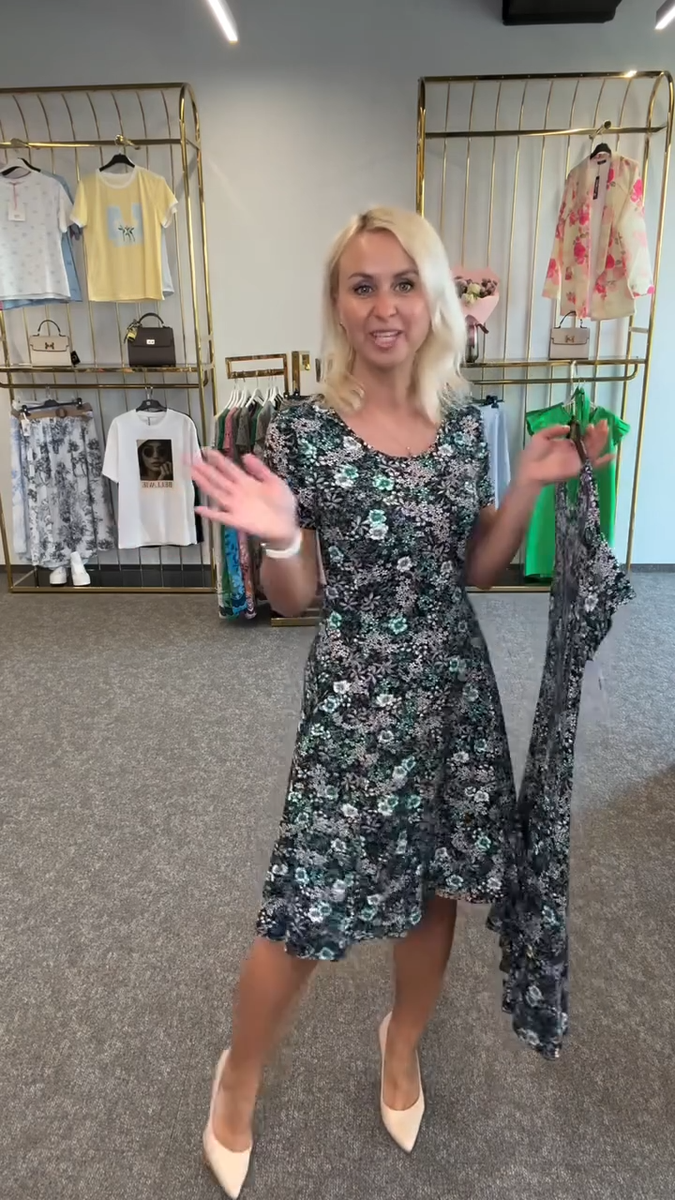 Ainsley - שמלת מודפסת עם צווארון עגול אופנתי