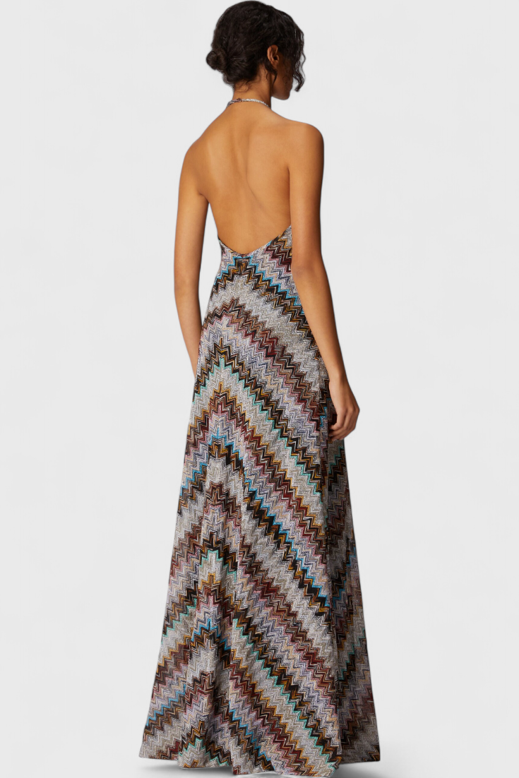 מלתחת מליסה עם צווארון הלטר וזיגזוג בגימור אירידיסנטי