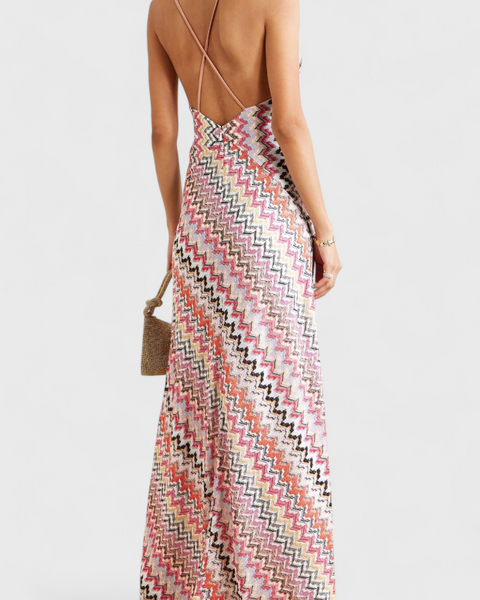 שמלות ארוכות צבעוניות עם מחשוף עמוק וגב מעוצב