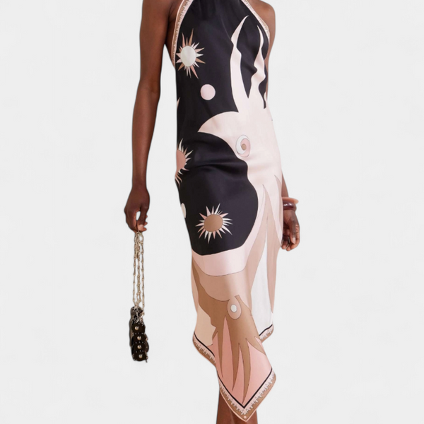 סמלת רוזנדה עם גב פתוח ודפוס אבסטרקטי