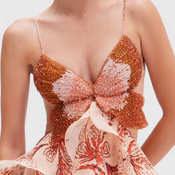 סמלת ג'ולייט עם רפפות וחשיפת יהלום