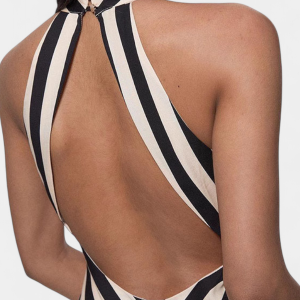 שמלת מקסי הלטר קריספינה עם פסים שוורצ' וגב פתוח