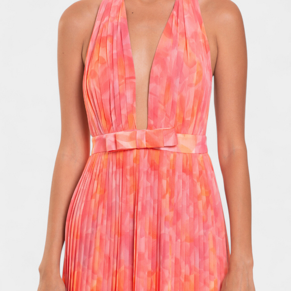 סמלת מקסי פריסקה עם גב פתוח וכתף חצי