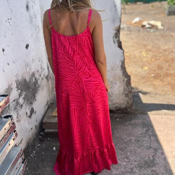 Timera – שמלת מקסי עם פסים והדפסים