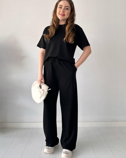 Jimena - חולצת קז'ואל עם צווארון עגול ומכנס עם שרוך קשירה