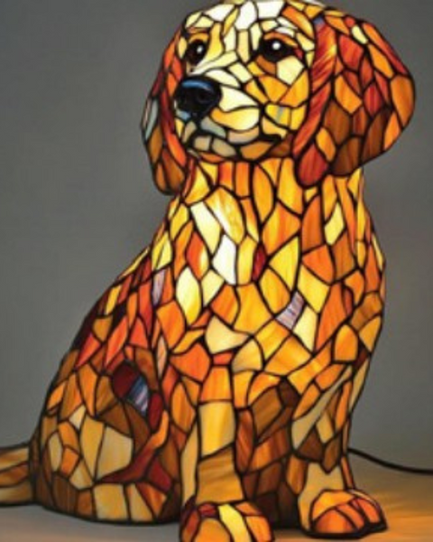 לולו - מנורת כלב זכוכית צבעונית עם נגיעה קסומה