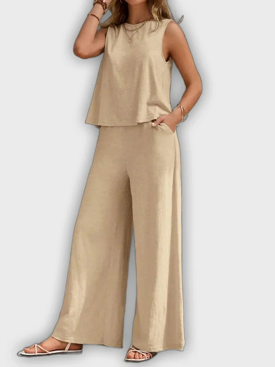 סט נעים דו חלקי לנשים - חולצה ומכנסיים לקיץ