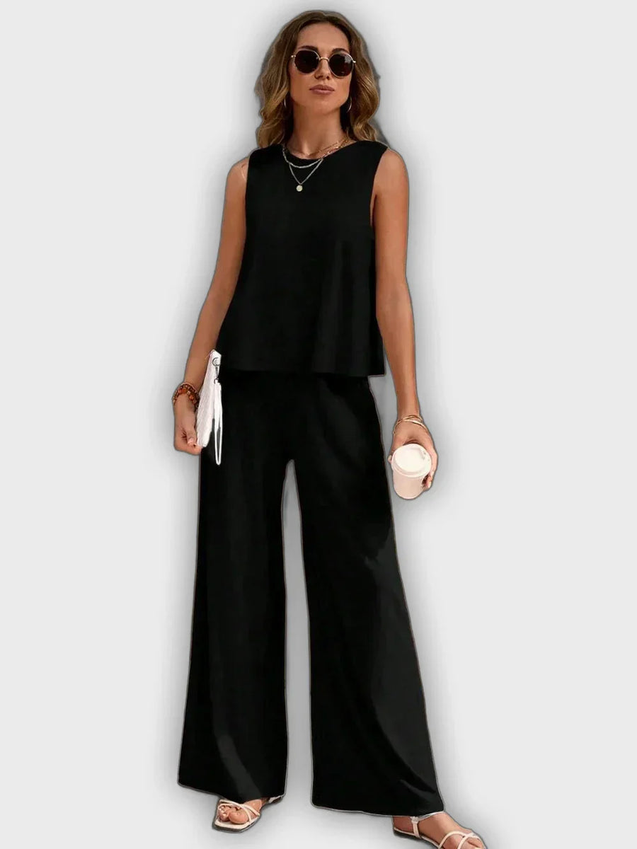 סט נעים דו חלקי לנשים - חולצה ומכנסיים לקיץ