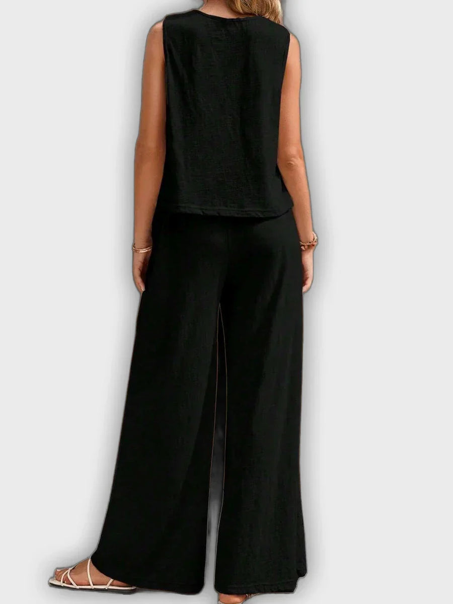 סט נעים דו חלקי לנשים - חולצה ומכנסיים לקיץ